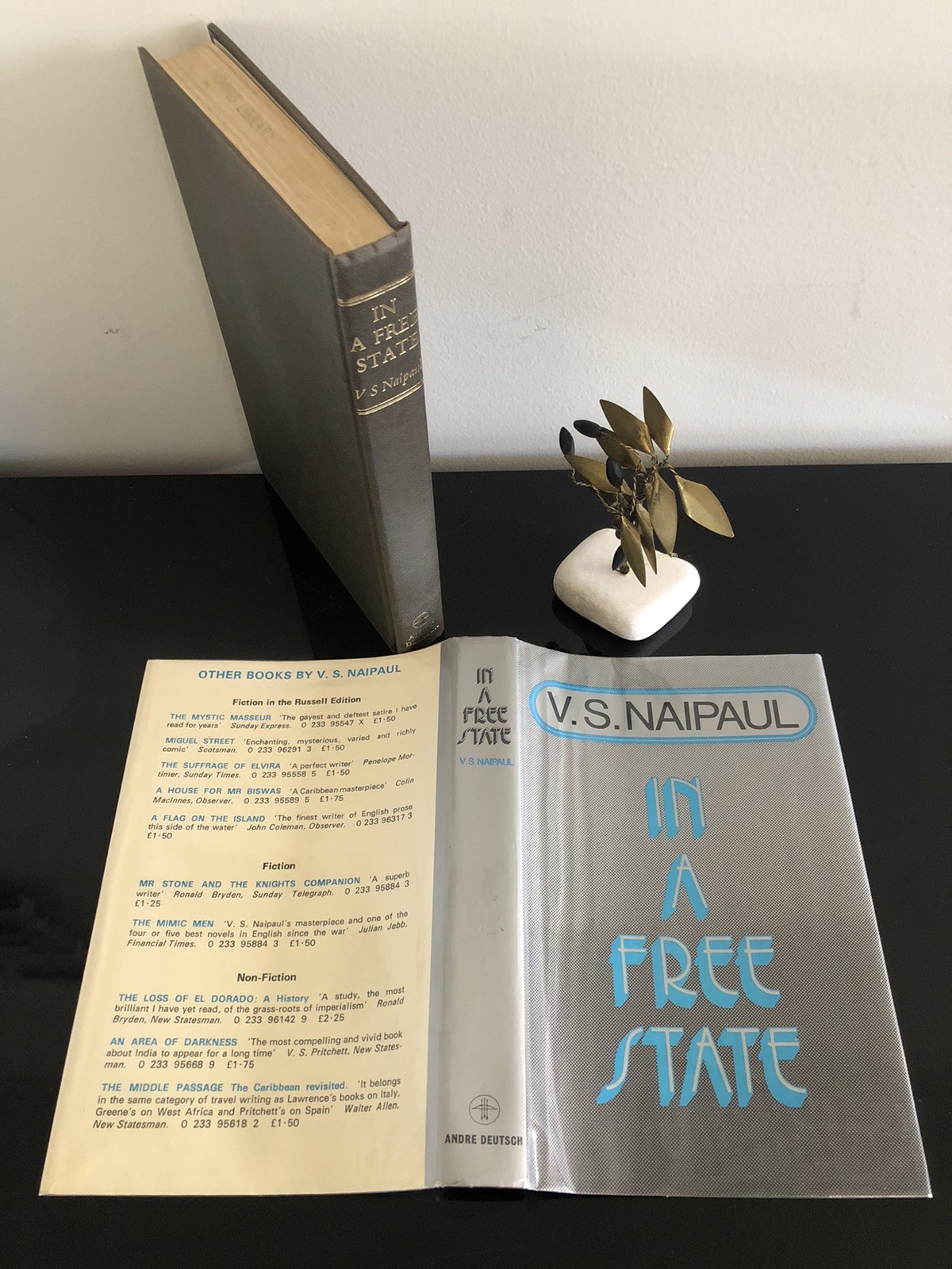 V S Naipaul In A Free State A.Deutsche Ex Lib 1972 Jan. H/C D/J V/G