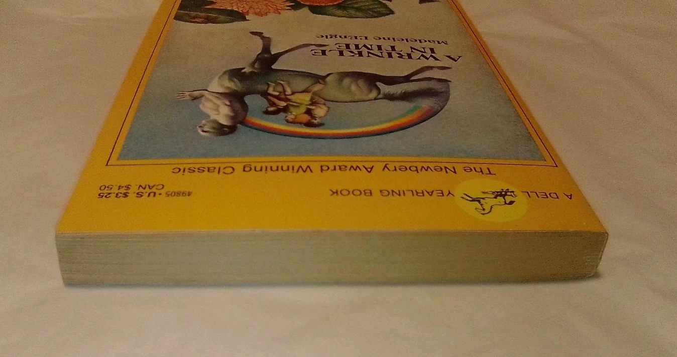 A Wrinkle in Time Madeleine L’Engle | Dell Yearling Paperback 1973