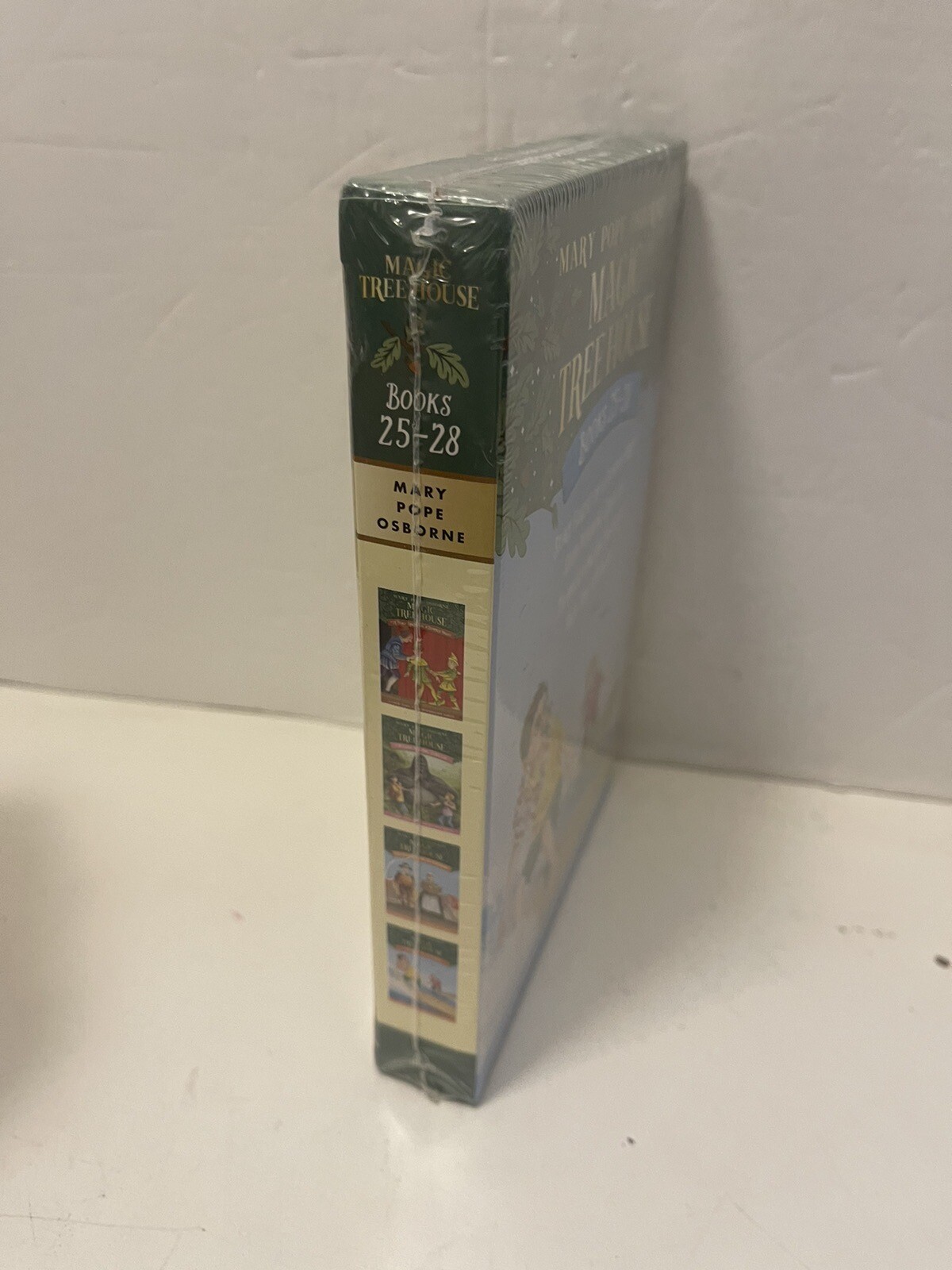 Magic Tree House (R) Ser.: Magic Tree House Books 25-28 Boxed Set by Mary…