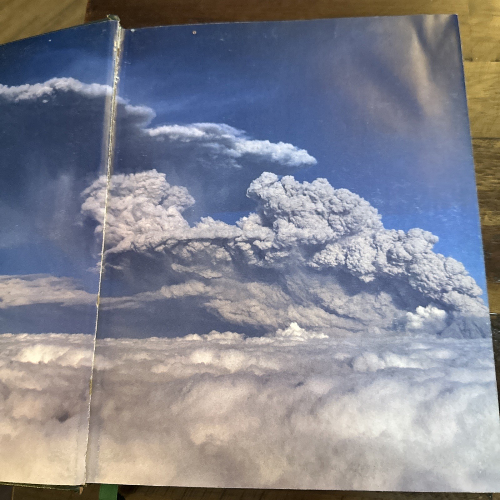 Vintage 1983 Exploring Our Living Planet Hardcover Book Robert Ballard Nat Geo