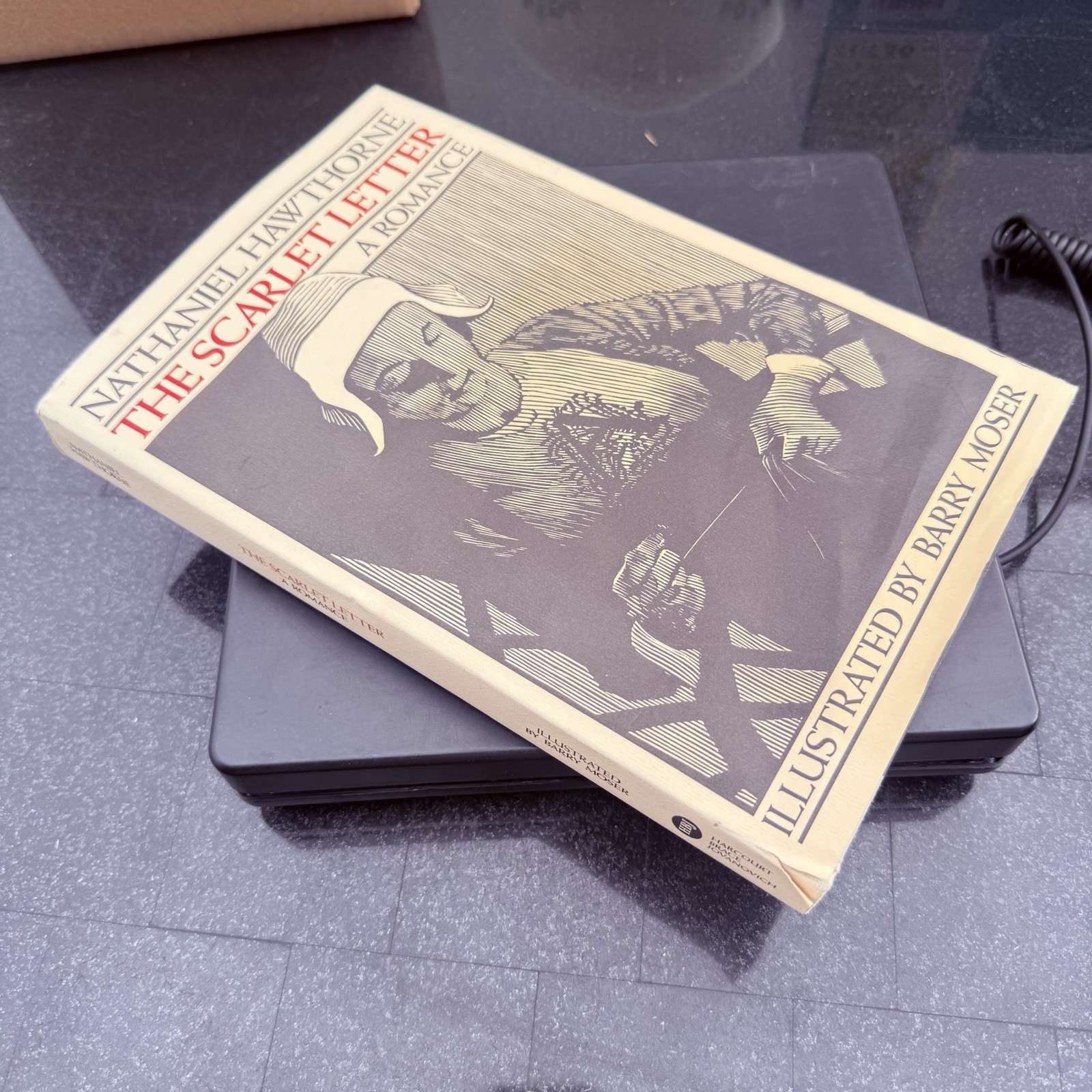 The Scarlet Letter Nathaniel Hawthorne (1986, HC) Illustrated by Barry Moser 1st