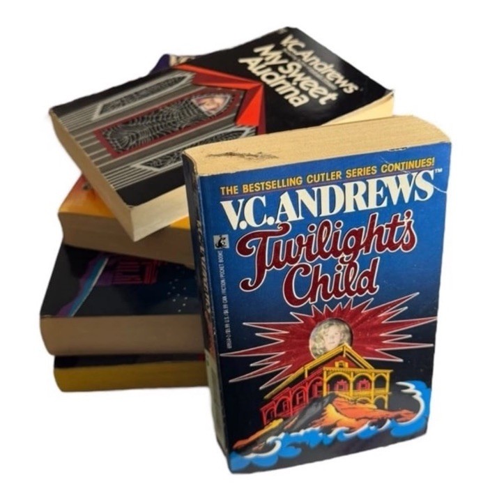 Lot Of 7 VC Andrews Horror Paperback Books Titles As Shown
