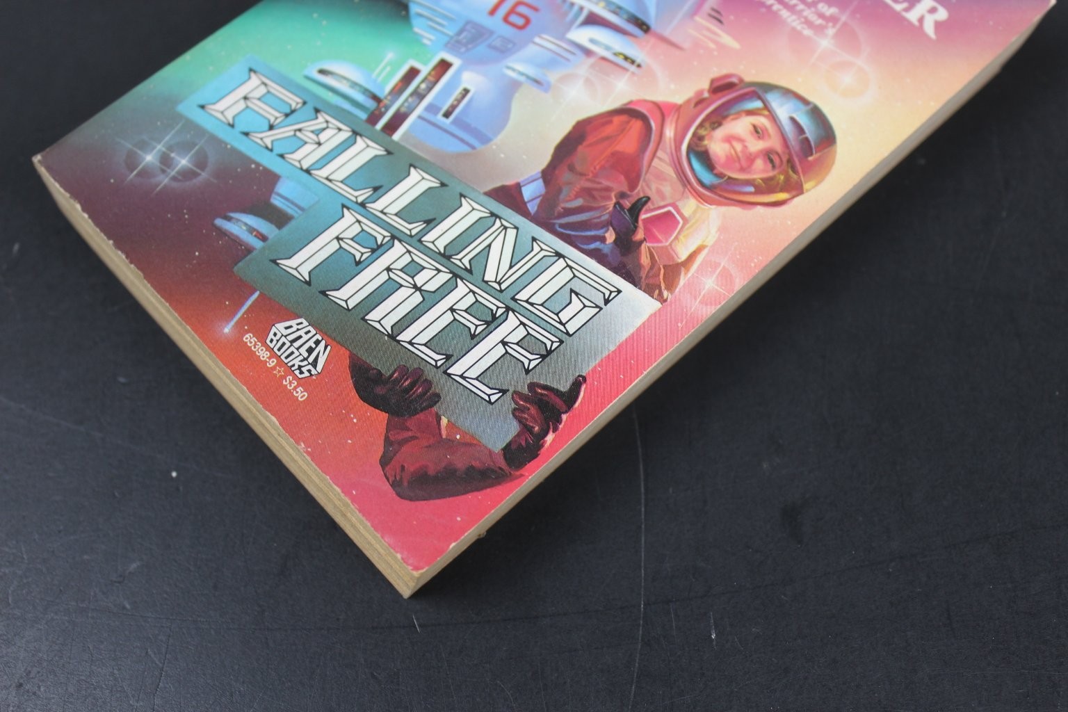 Falling Free Lois McMaster Bujold 1988 First Printing Science Fiction Baen Books