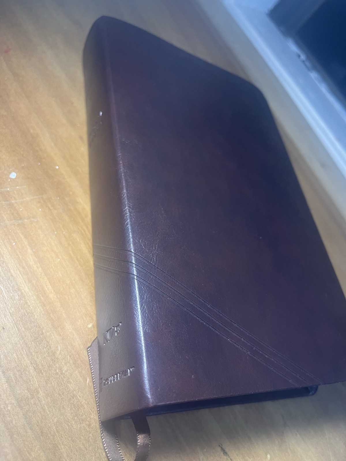 NIV Holy Bible by Zondervan Staff (2011 Leather) Very Good
