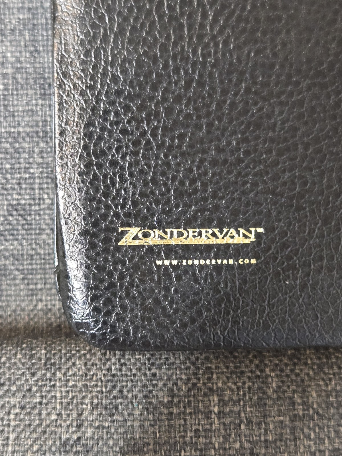 The Holy Bible (New International Version) Compact Pocket Bible Zondervan Book