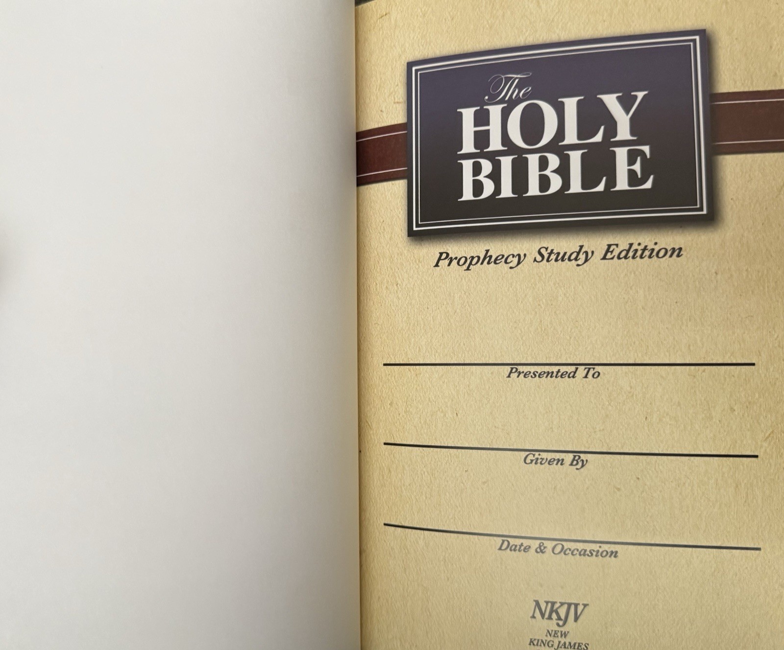The Holy Bible Prophecy Study Edition NKJV 2008 Thomas Nelson HC