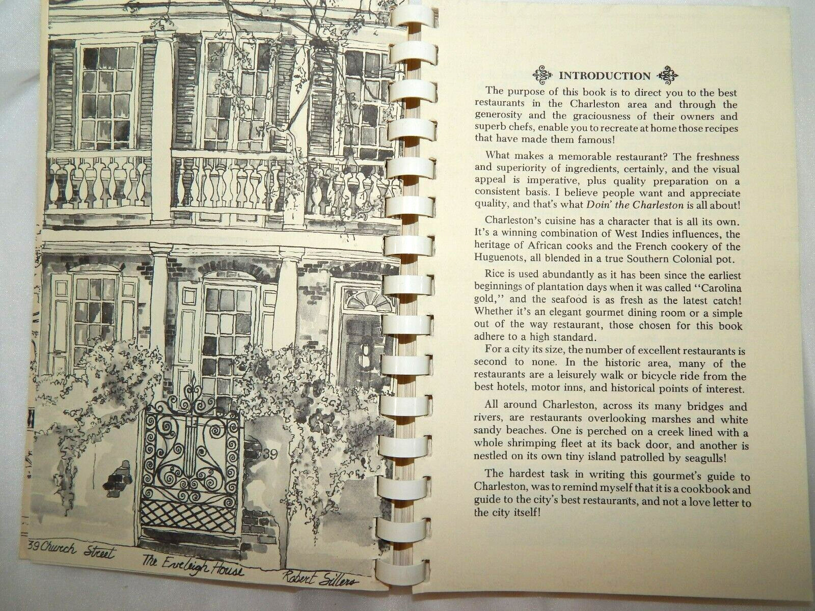 Doin‘ The Charleston ~ A Gourmet’s Guide & Cookbook, Molly Sillers, Vintage 1976