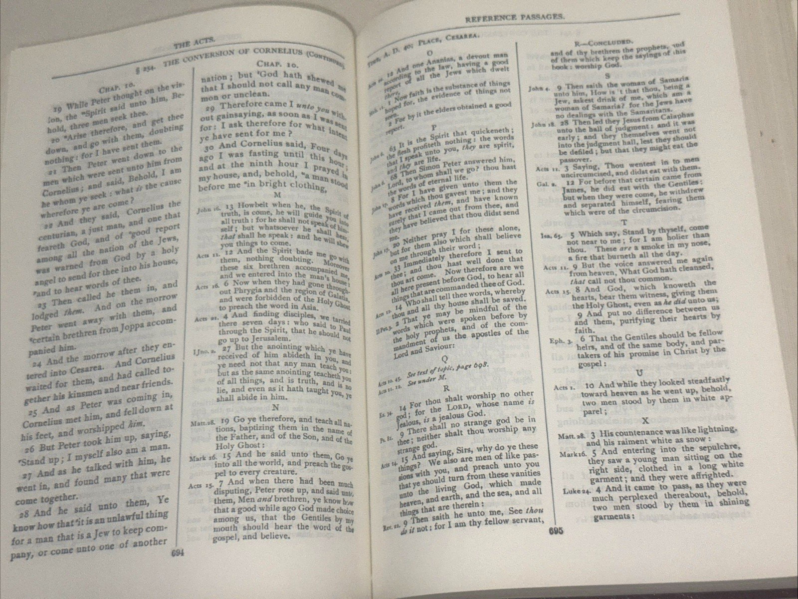 The Reference Passage Bible LOGOs New Testament with Old Testament References