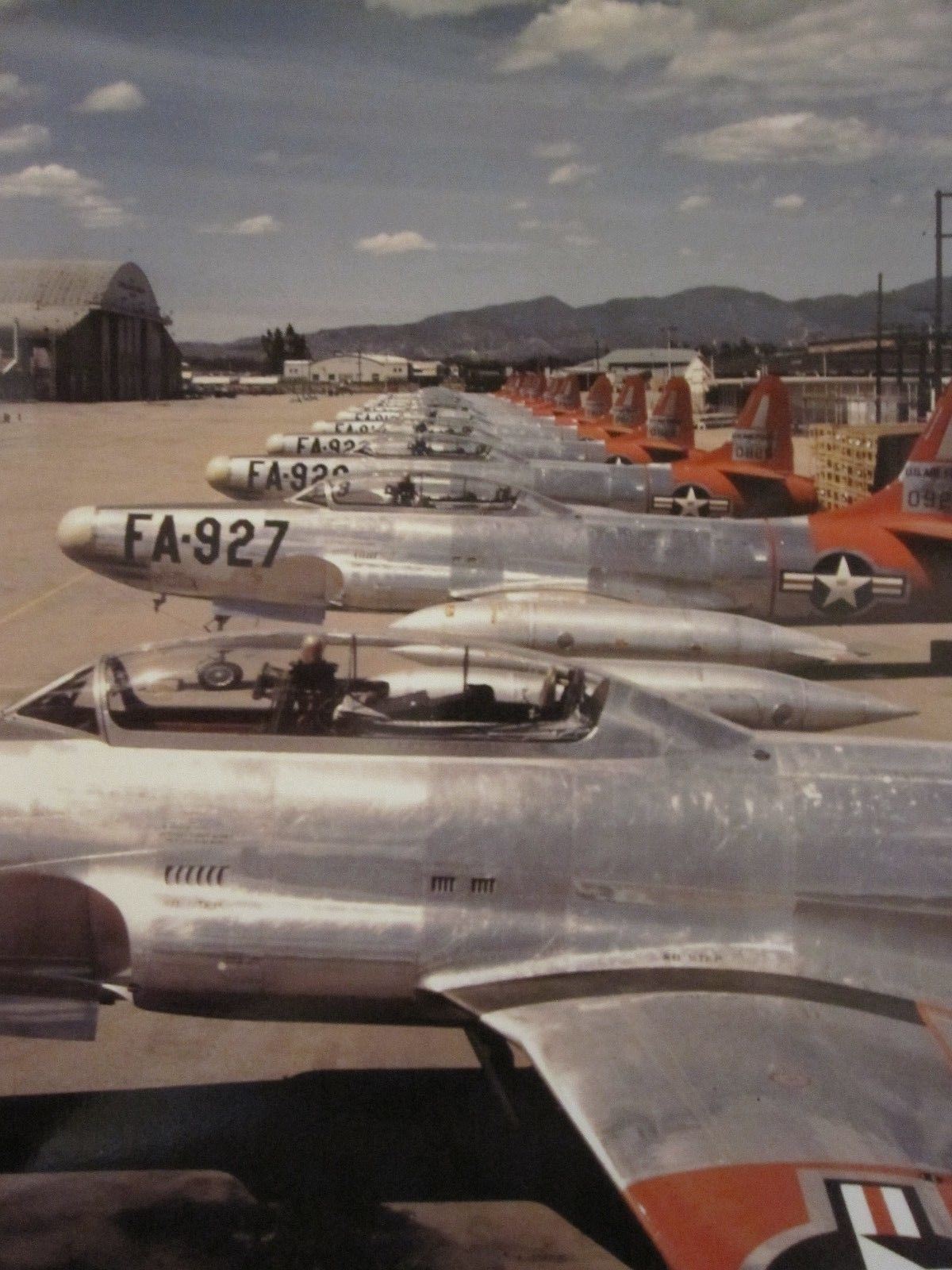 Lockheed F-94 Starfire: A Photo Chronicle – Color Photos, 128 pages