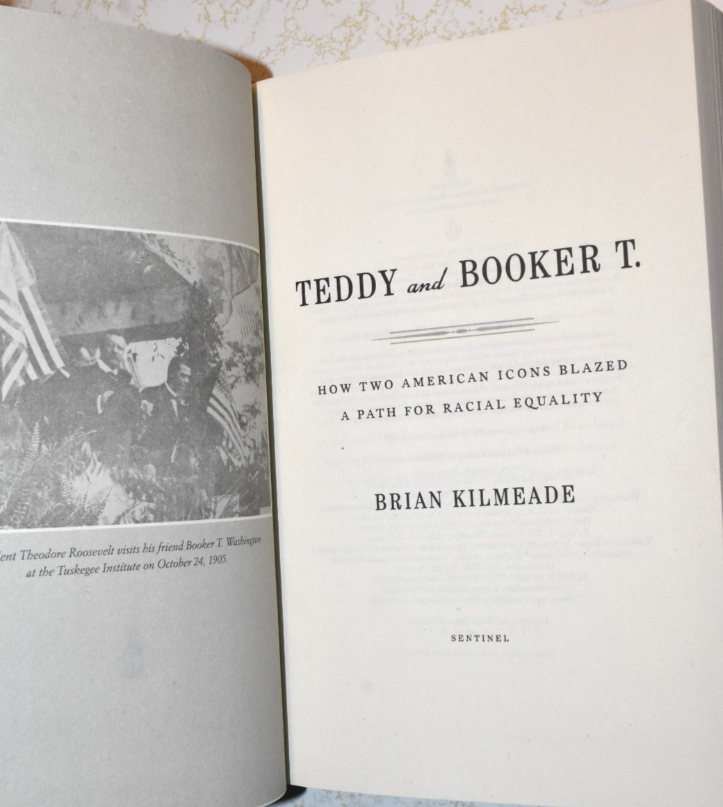 HARD COVER BOOK „TEDDY and BOOKER T. (Washington)“ 350 Pages, Brand New (c) 2023