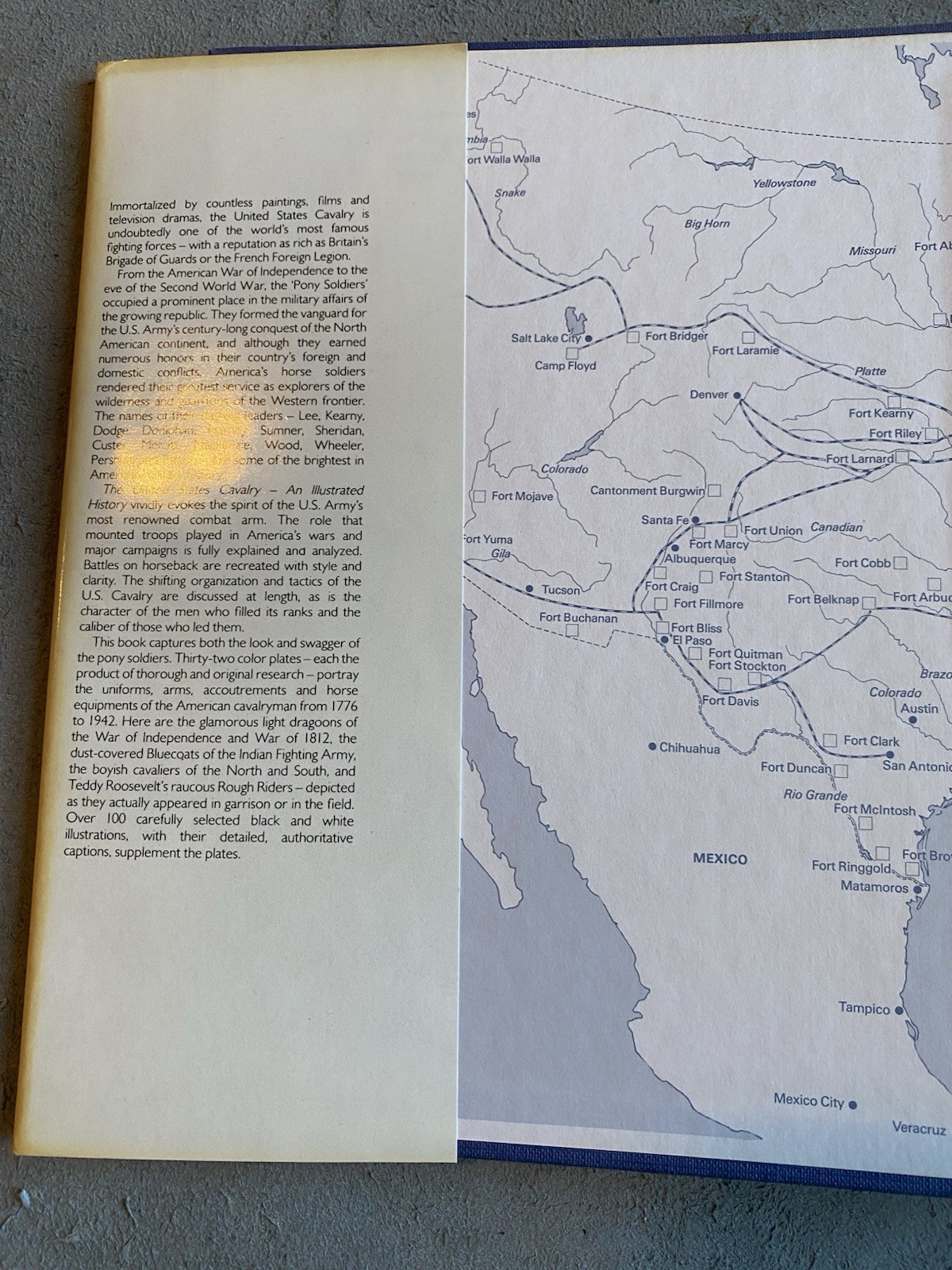 United States Cavalry: An Illustrated History by Urwin, Gregory J. W. Hardback