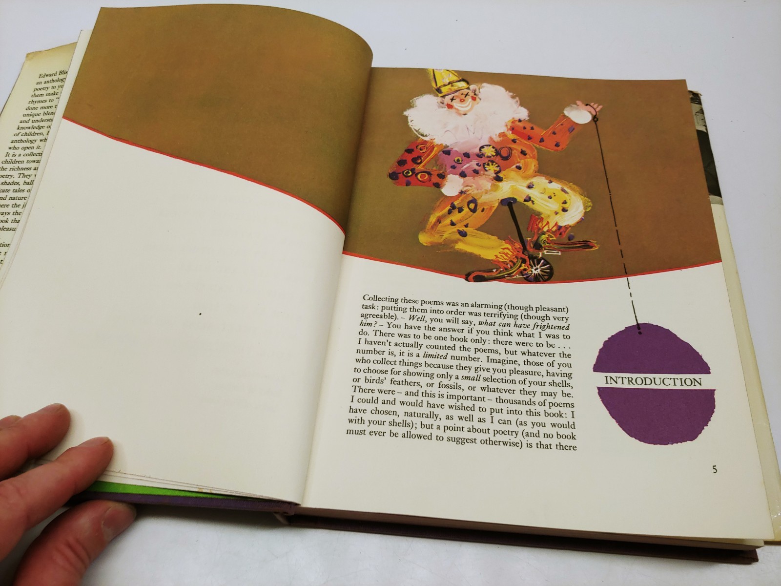 2x Poetry Books For Children HCDJ, Oxford Book & Illustrated Treasury – AS SHOWN