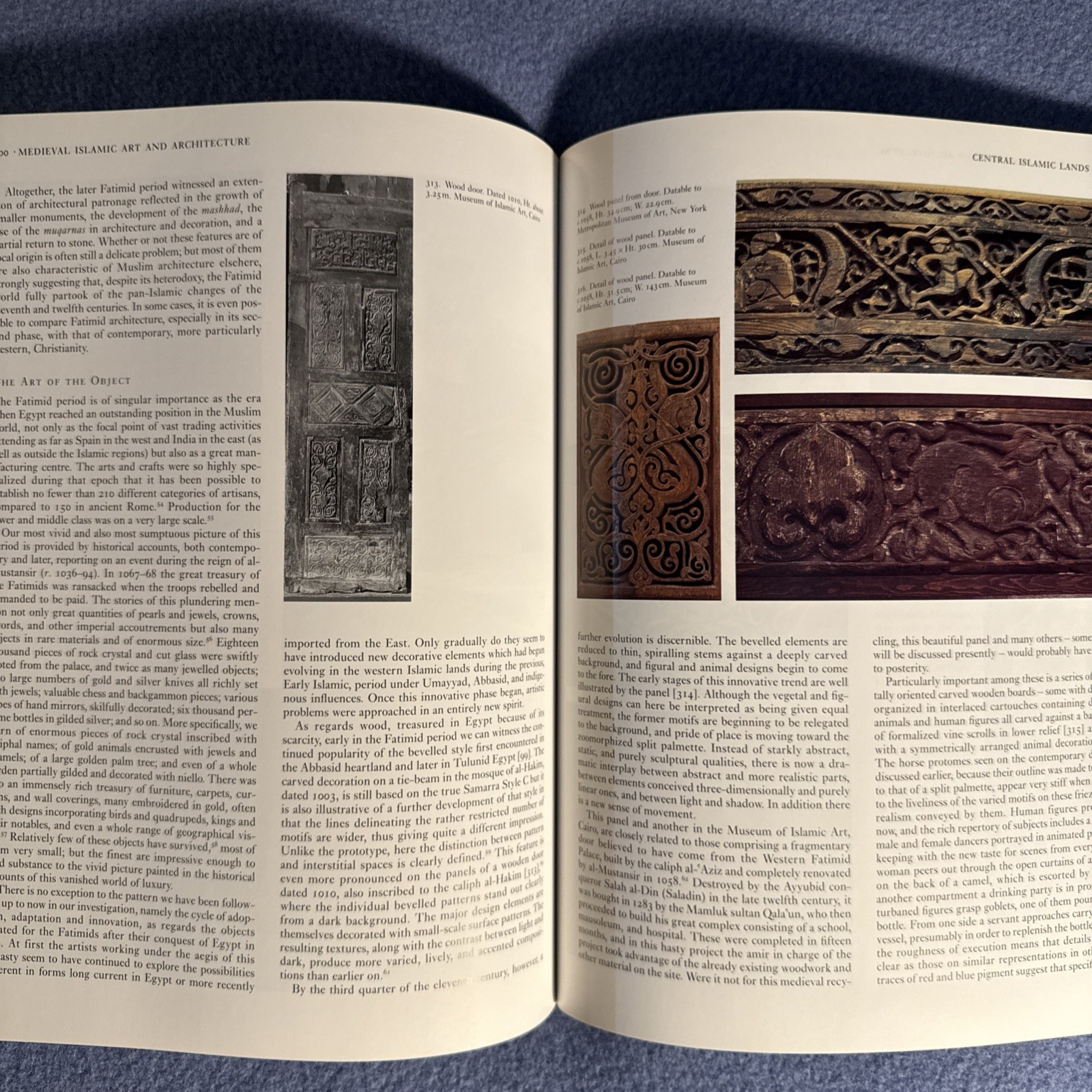 Islamic Art and Architecture, 650-1250 (Yale University 2001) Trade PB