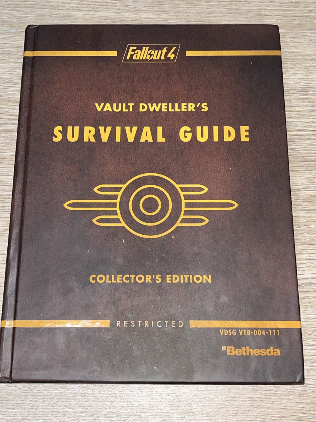 Fallout 4 Vault Dwellers Survival Guide Collector’s Edition Restricted Hardcover
