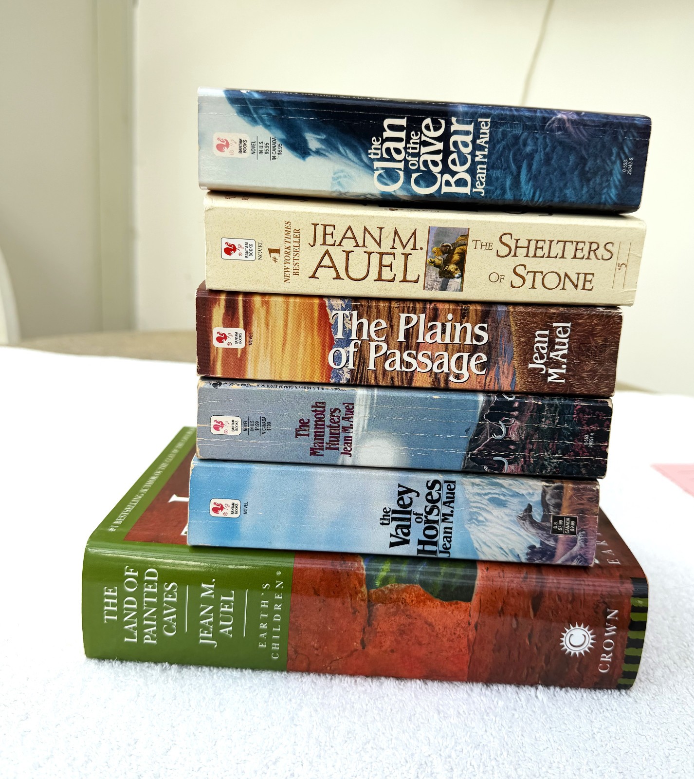 Lot of 6 – Jean Auel – Earth’s Children Series – Complete series 1-6 -Mixed lot