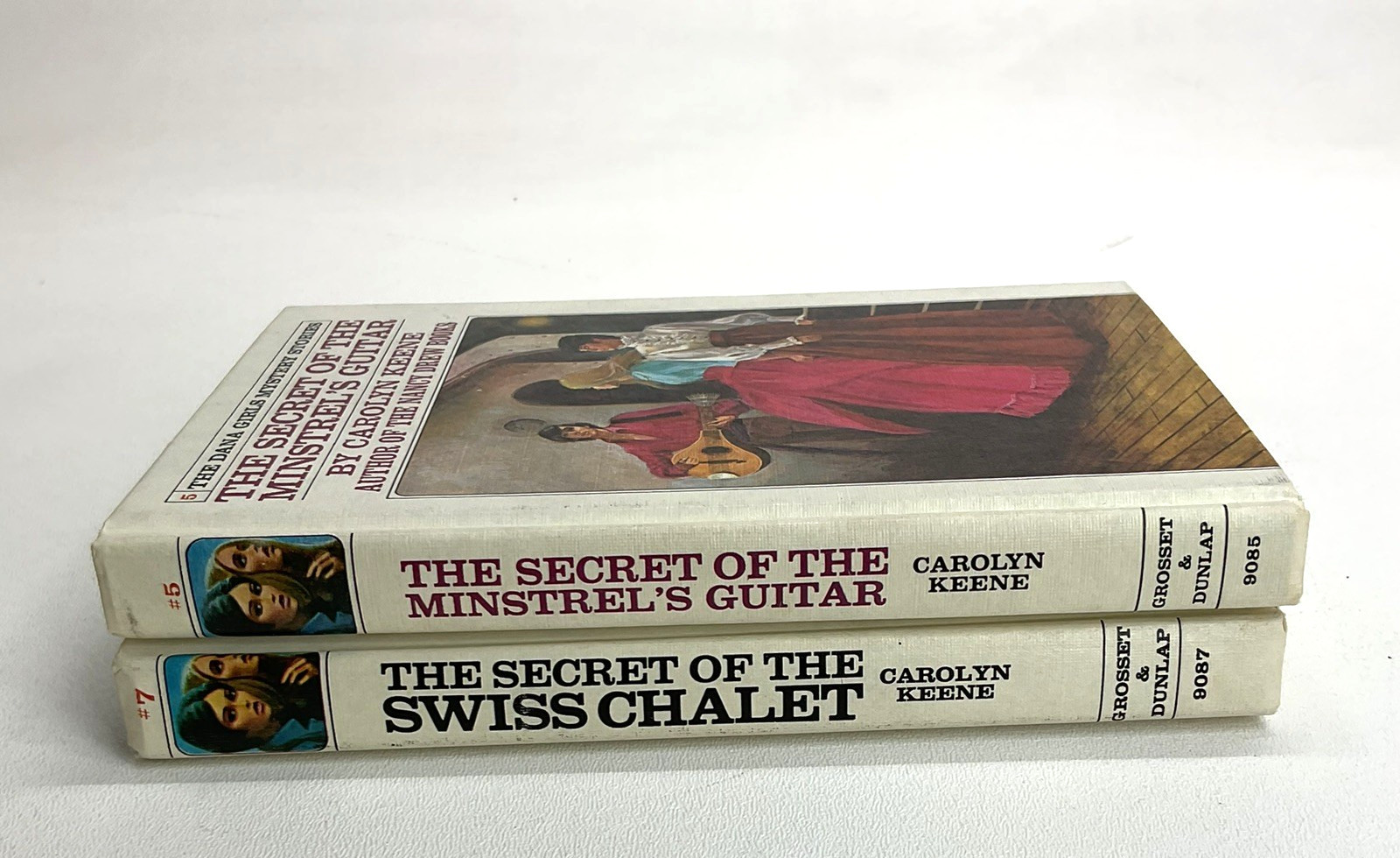 The Dana Girls Mystery Lot 2 Carolyn Keene 1972 ’73 Minstrel Guitar Swiss Chalet