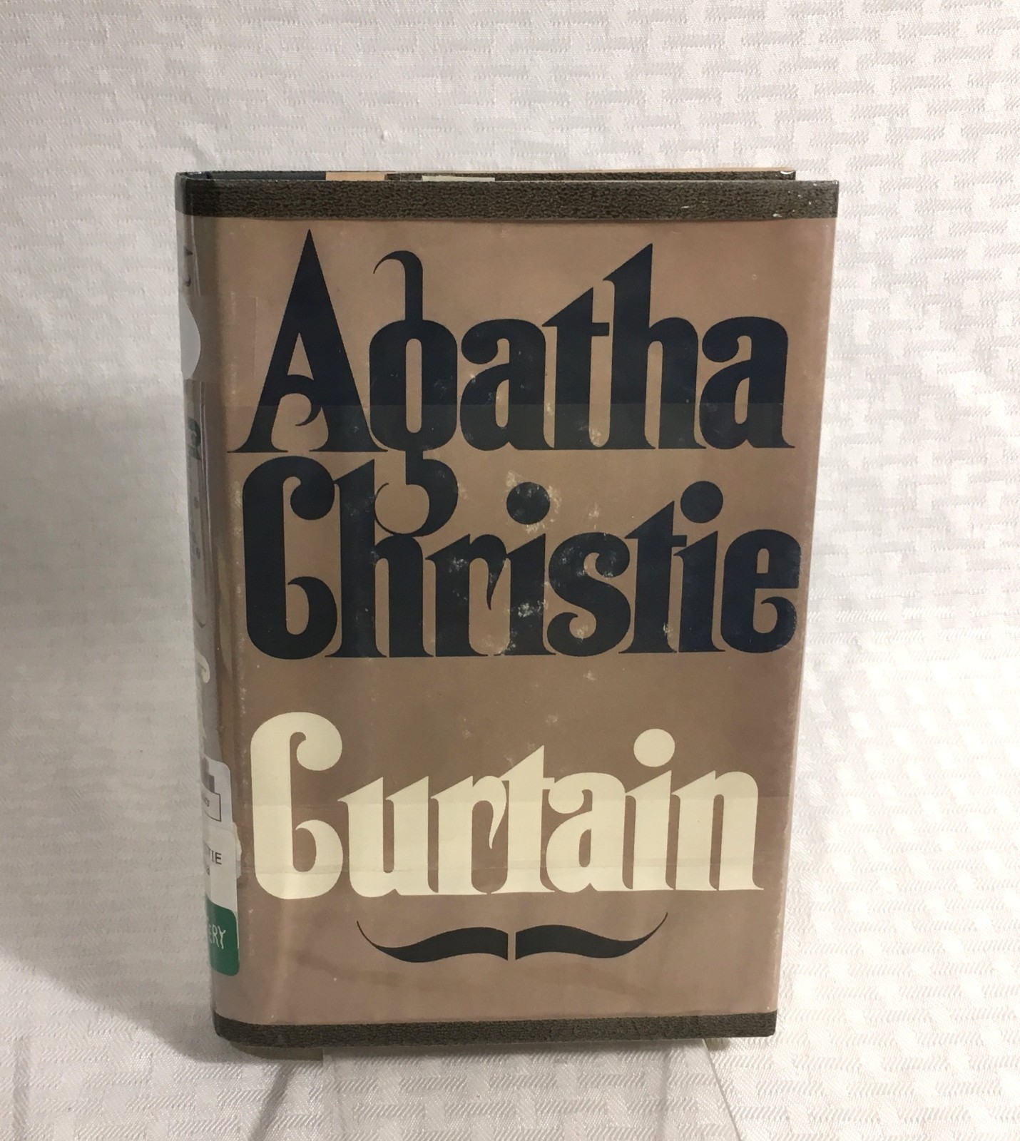 LOT OF 6 AGATHA CHRISTIE MYSTERY NOVELS HCDJ / 6 BOOKS / MULTIPLE TITLES IN SOME