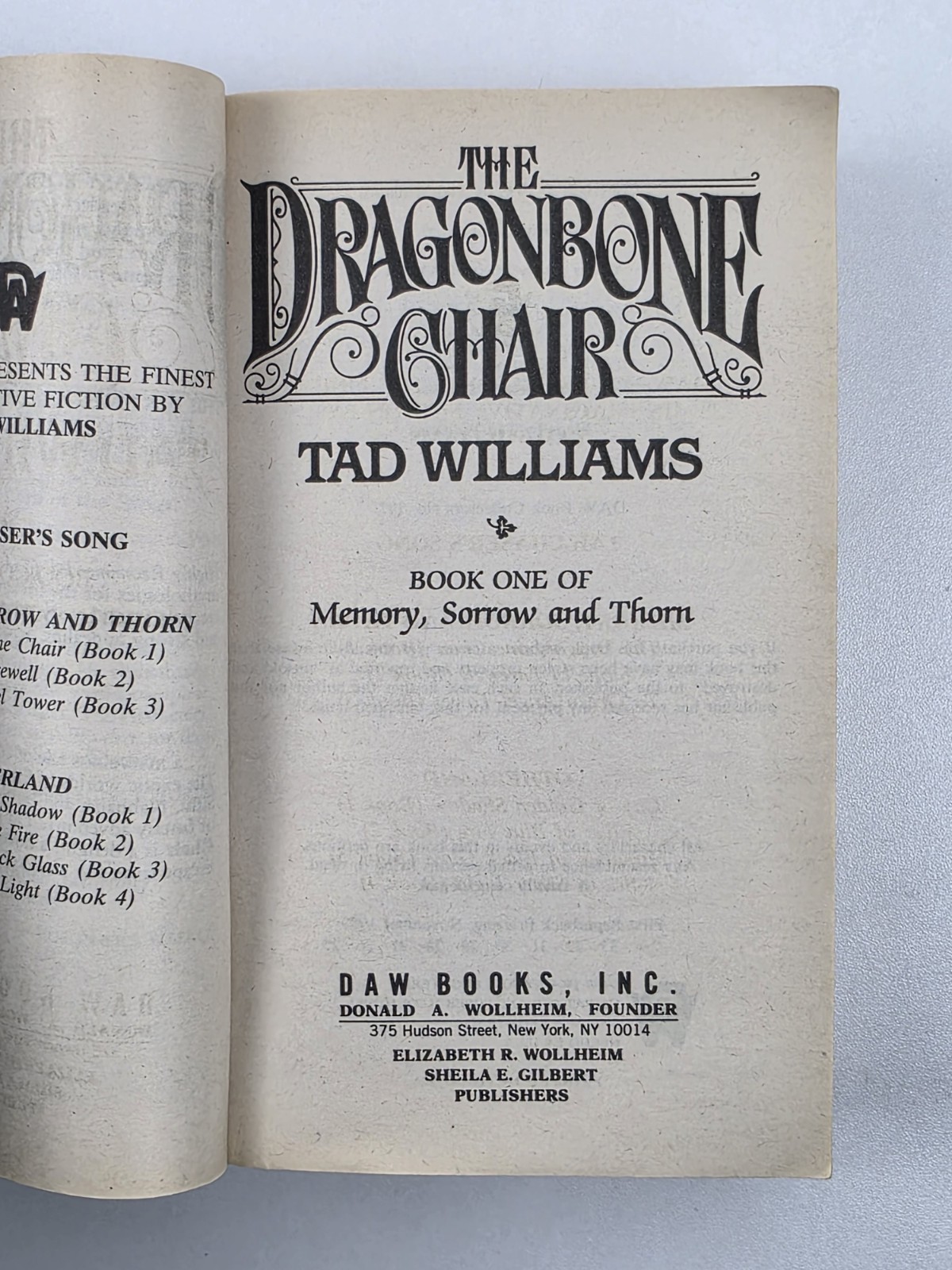 The Dragonbone Chair Tad Williams Book One Memory Sorrow and Thorn 1989
