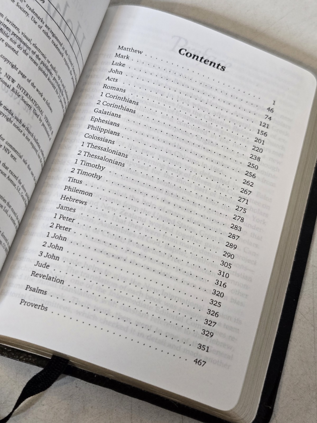 The Holy Bible (New International Version) Compact Pocket Bible Zondervan Book