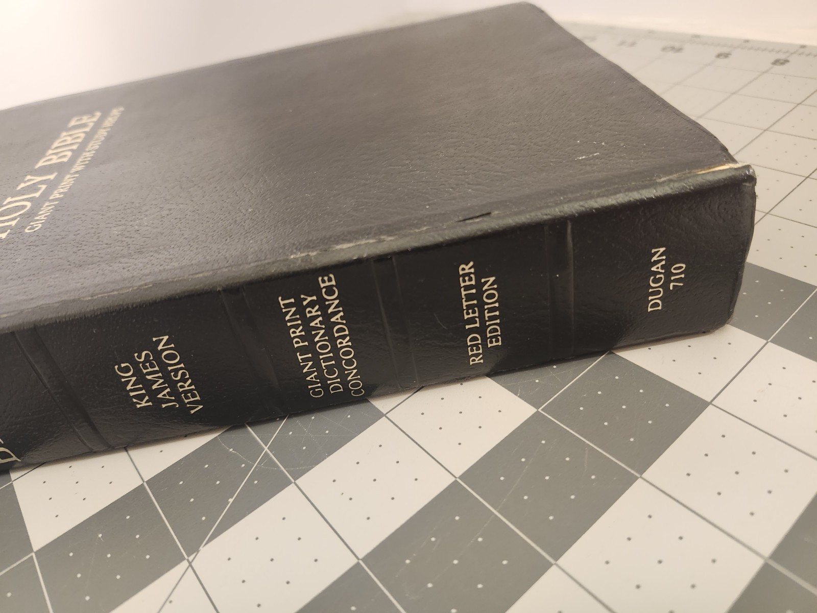 HOLY BIBLE Giant Print with Study Helps KJV Red Letter ~ Dugan 710 Black 1984 SC