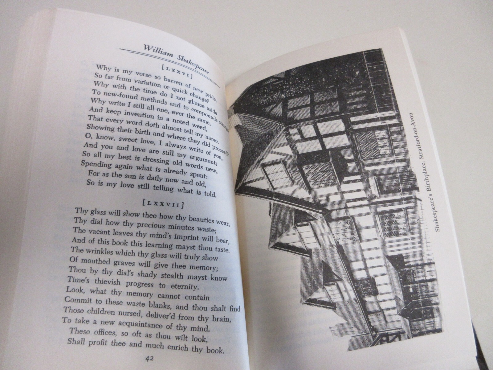 The Sonnets of William Shakespeare – Crown Publishers – 88 Pages – Vintage, 1961