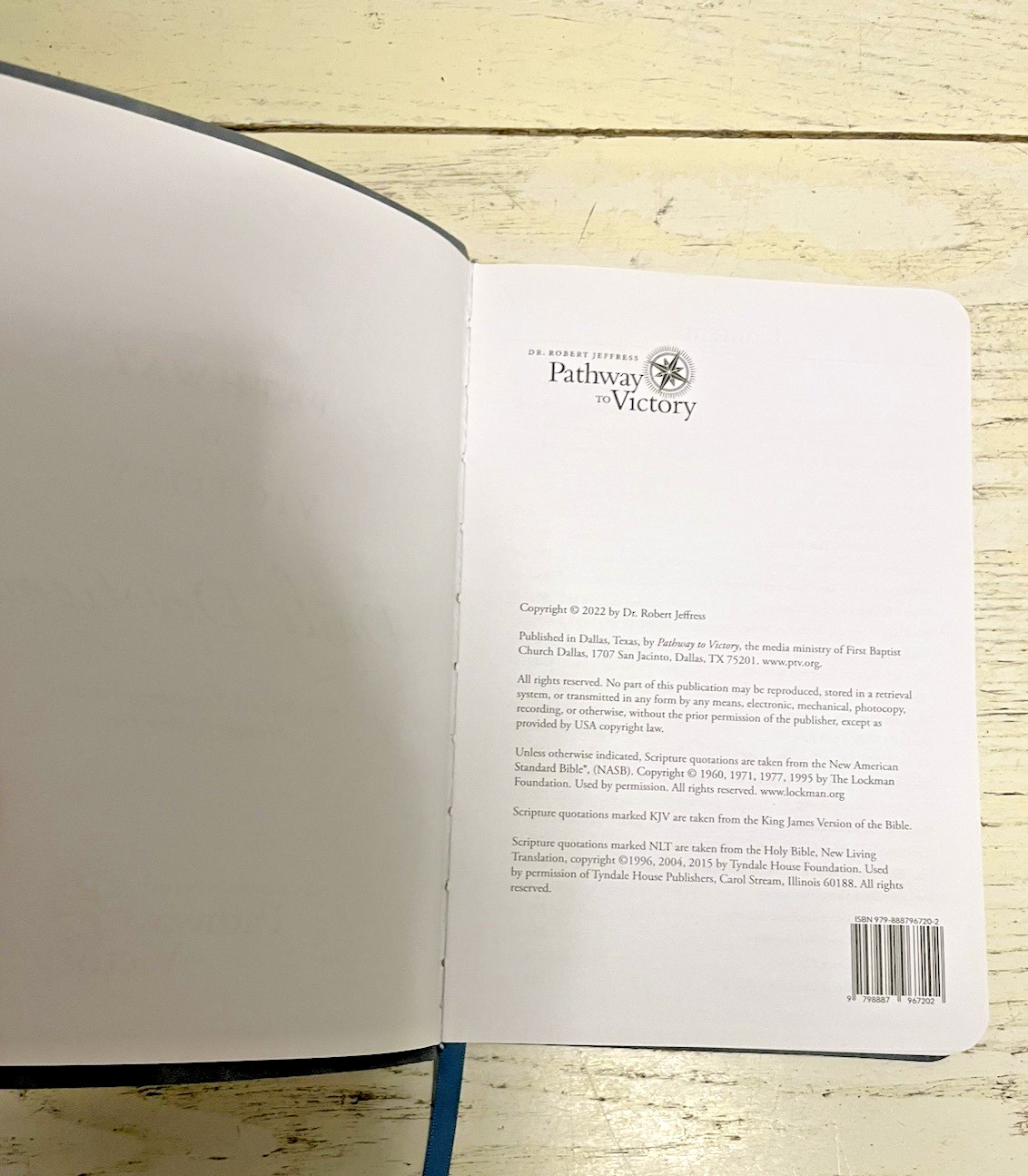 Pathway To Victory Daily Devotional Book Leatherette Dr Robert Jeffress 2022