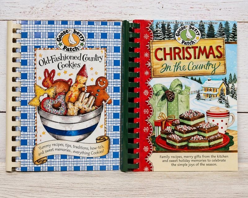 Lot Of 2 Gooseberry Patch Spiral Bound Cookbook Coming Home Christmas Holidays