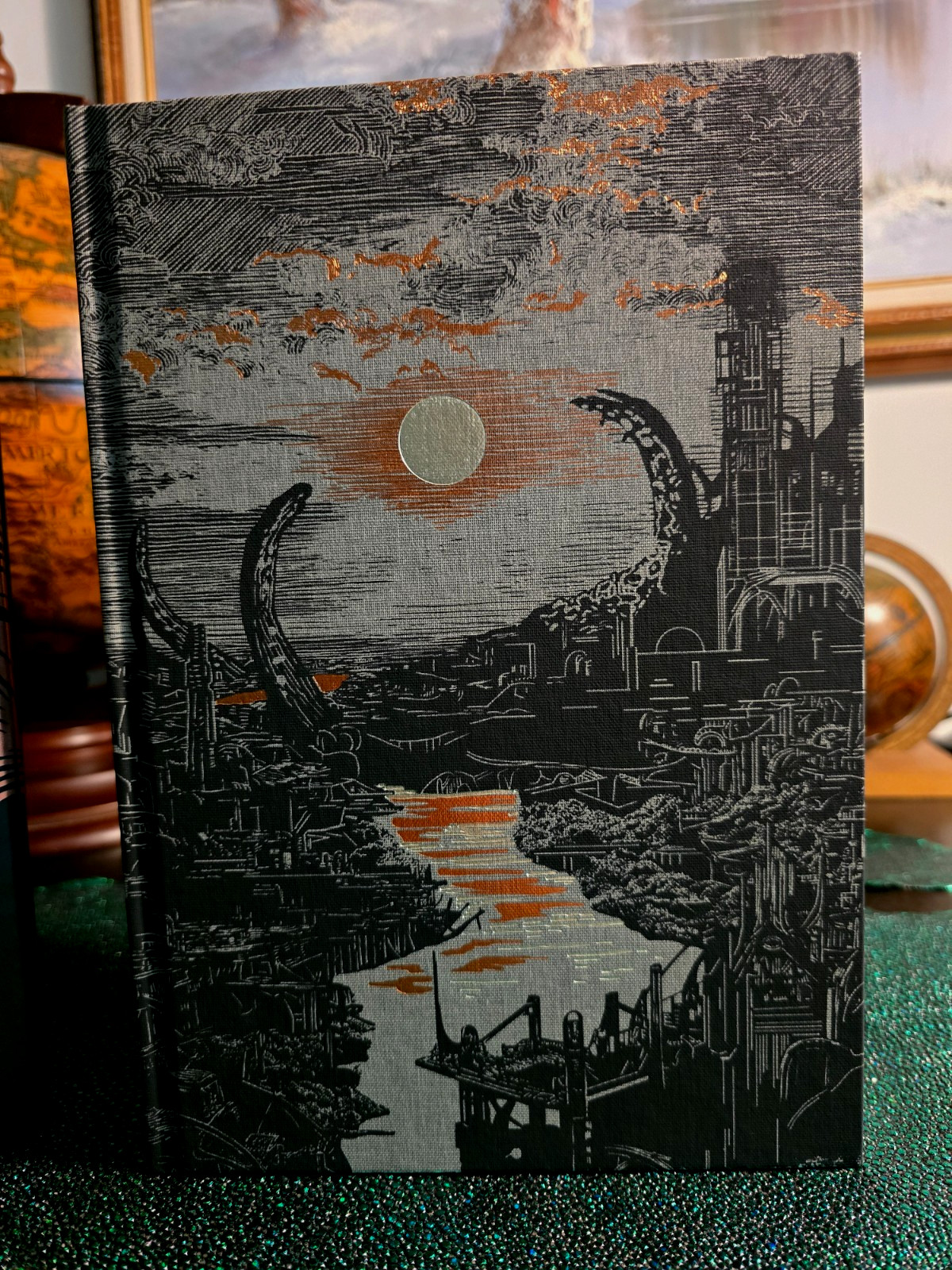 Perdido Street Station; China Mieville; Folio Society; Signed NUMBERED #172