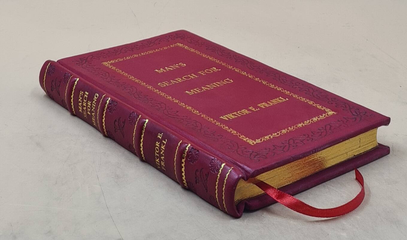 Man’S Search For Meaning [Premium Leather Bound]