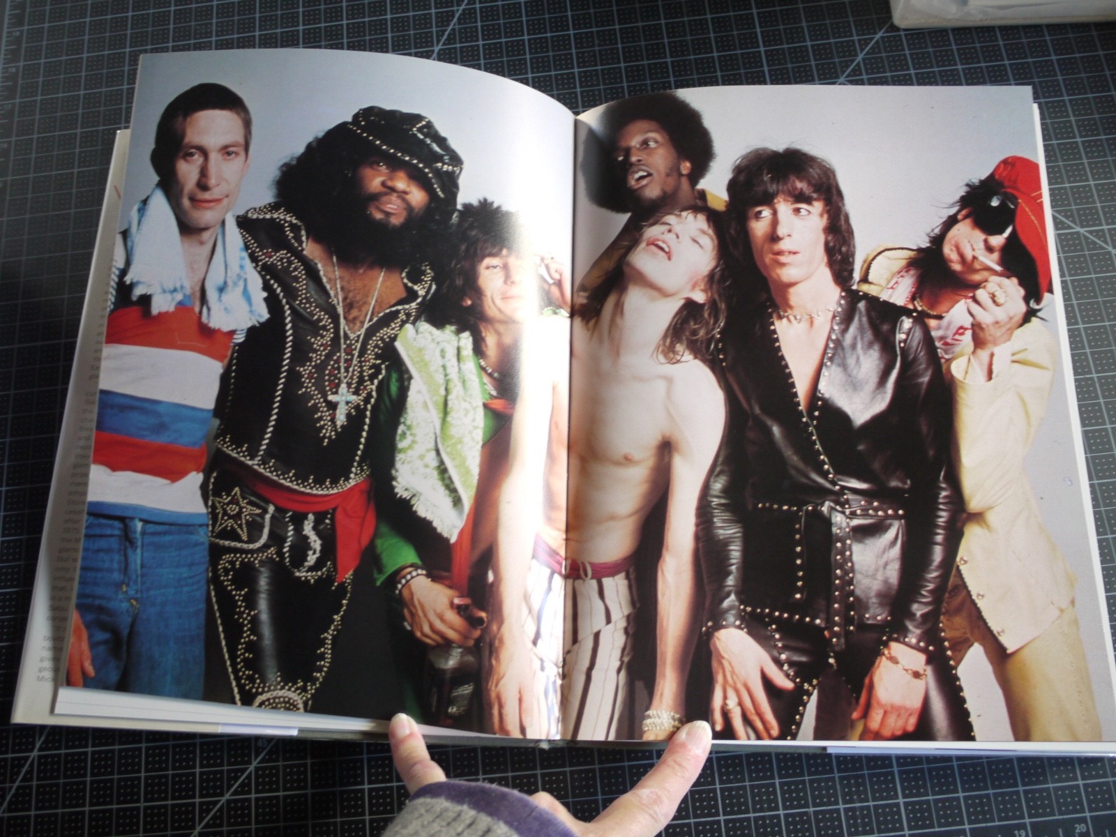 Annie Leibovitz: Photographs · Intro Tom Wolfe. First Edition/1st Printing Hdcov