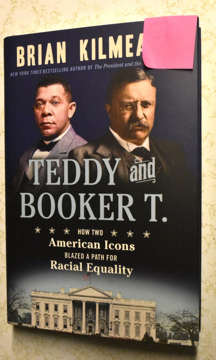 HARD COVER BOOK „TEDDY and BOOKER T. (Washington)“ 350 Pages, Brand New (c) 2023