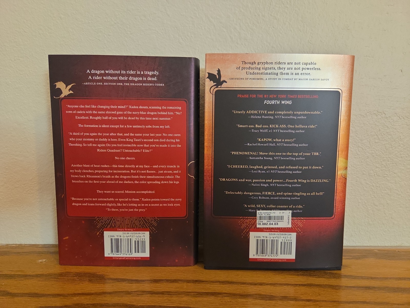 YARROS Fourth Wing Special Holiday Edition + Iron Flame Sprayed Edges 1st Ed SET
