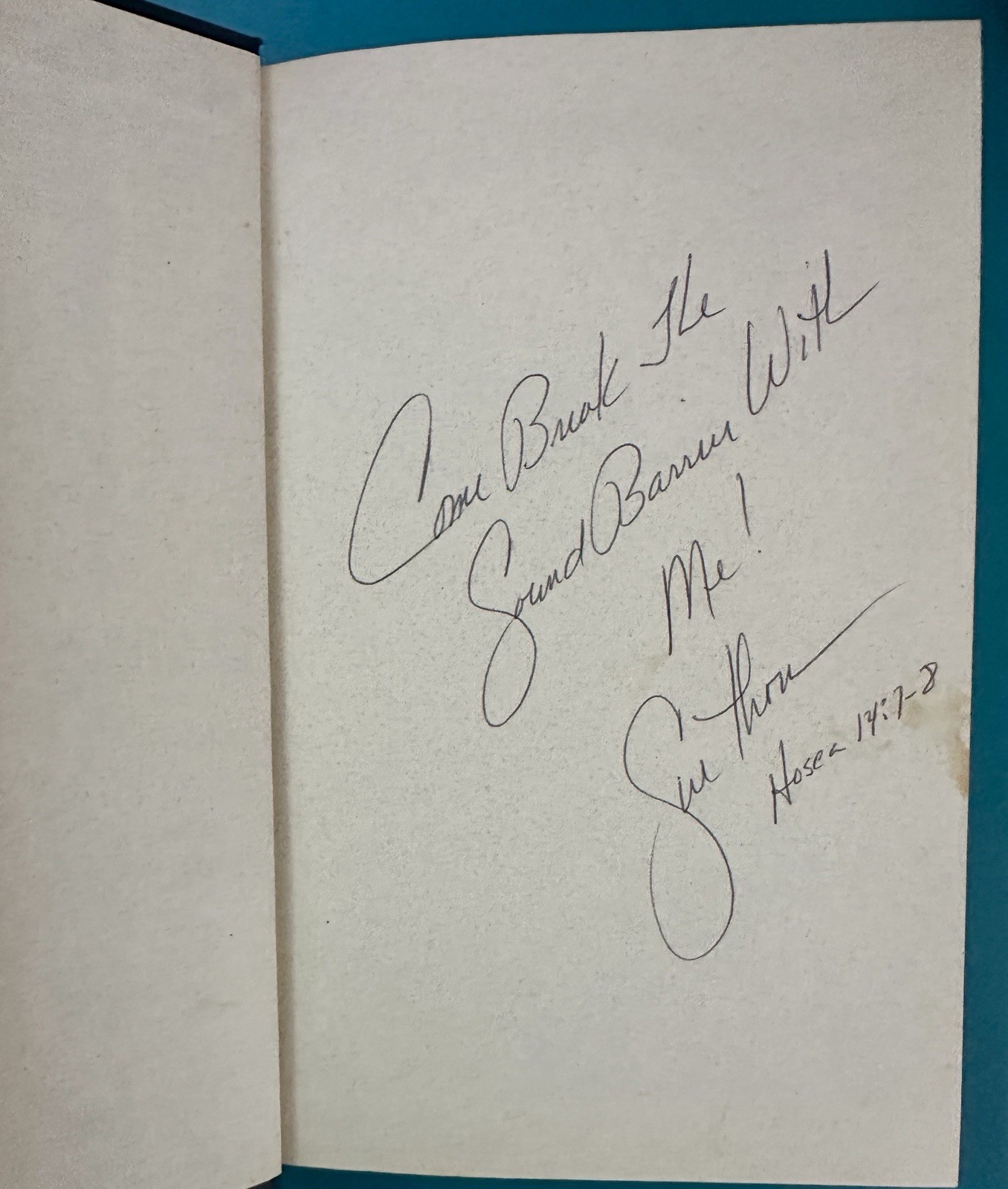 Silent Night by Sue Thomas 1990 Hardcover DJ First Edition SIGNED