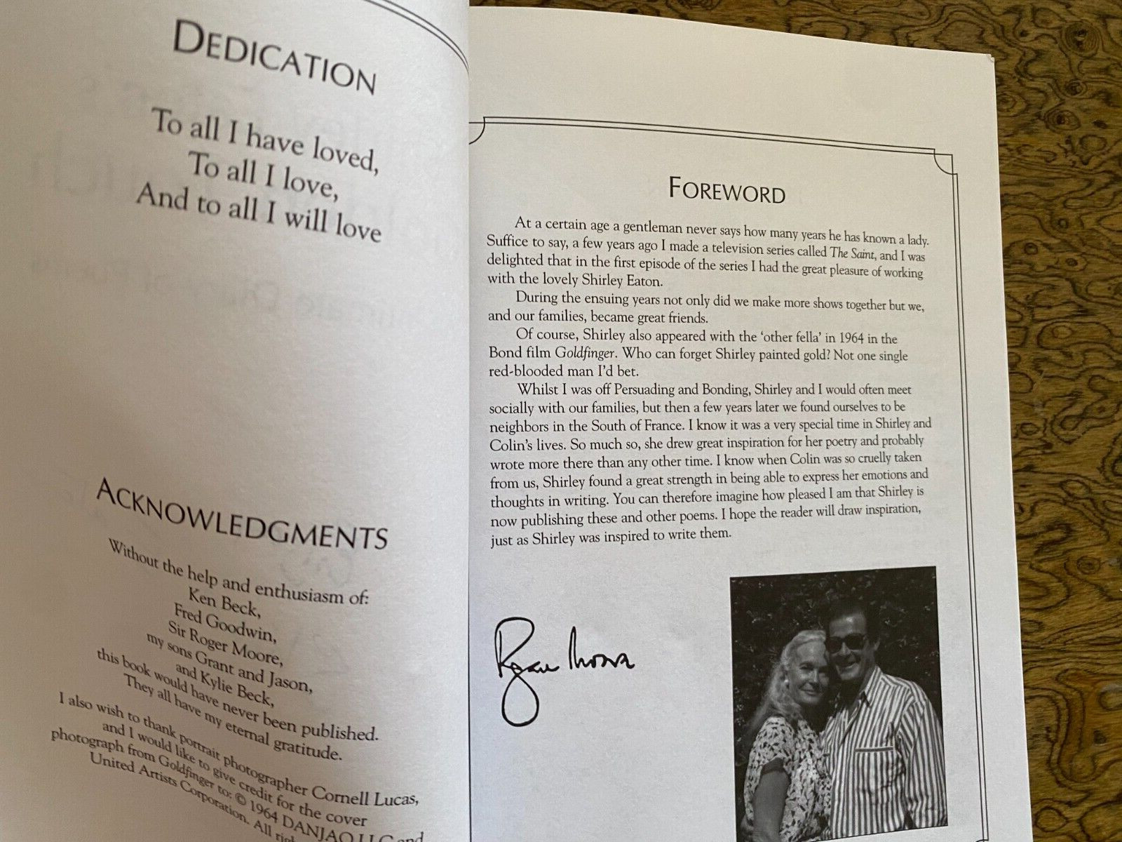 Shirley Eaton’s Golden Touch, Bond Girl Goldfinger SIGNED 2006 Paperbook Book