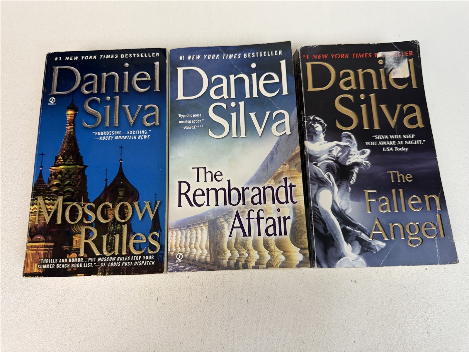 Daniel Silva Lot 22 Paperbacks including 19 Gabriel Allon series