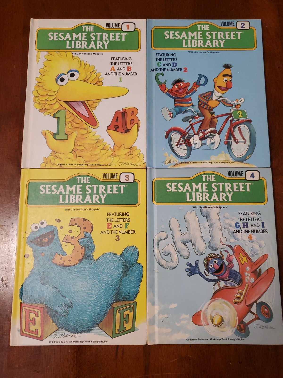 Set Of 4 Vintage 1978 Seasame Street Books