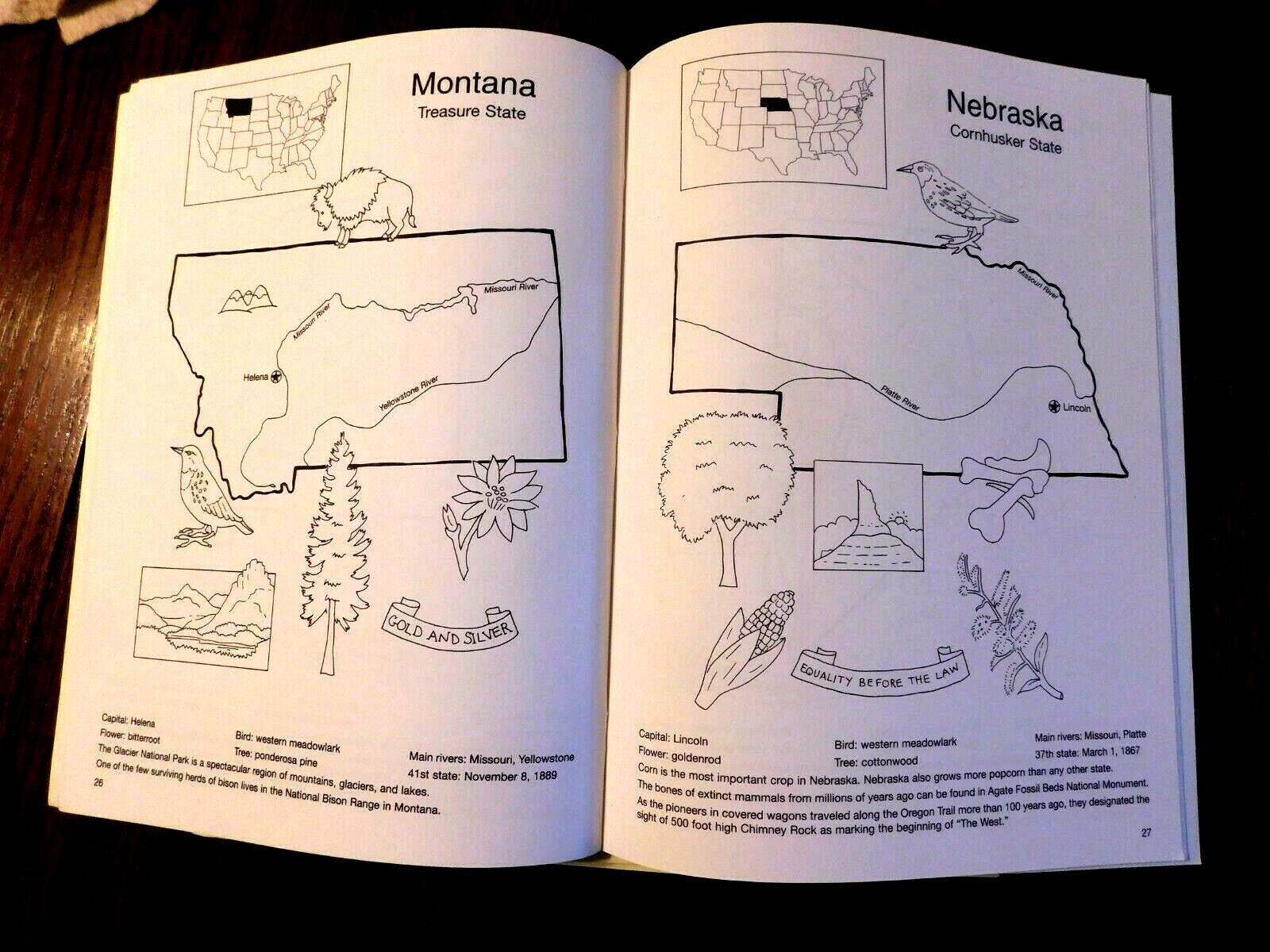 3.Dover History Coloring BooksSer.: United States Coloring Book by Winky Adam…