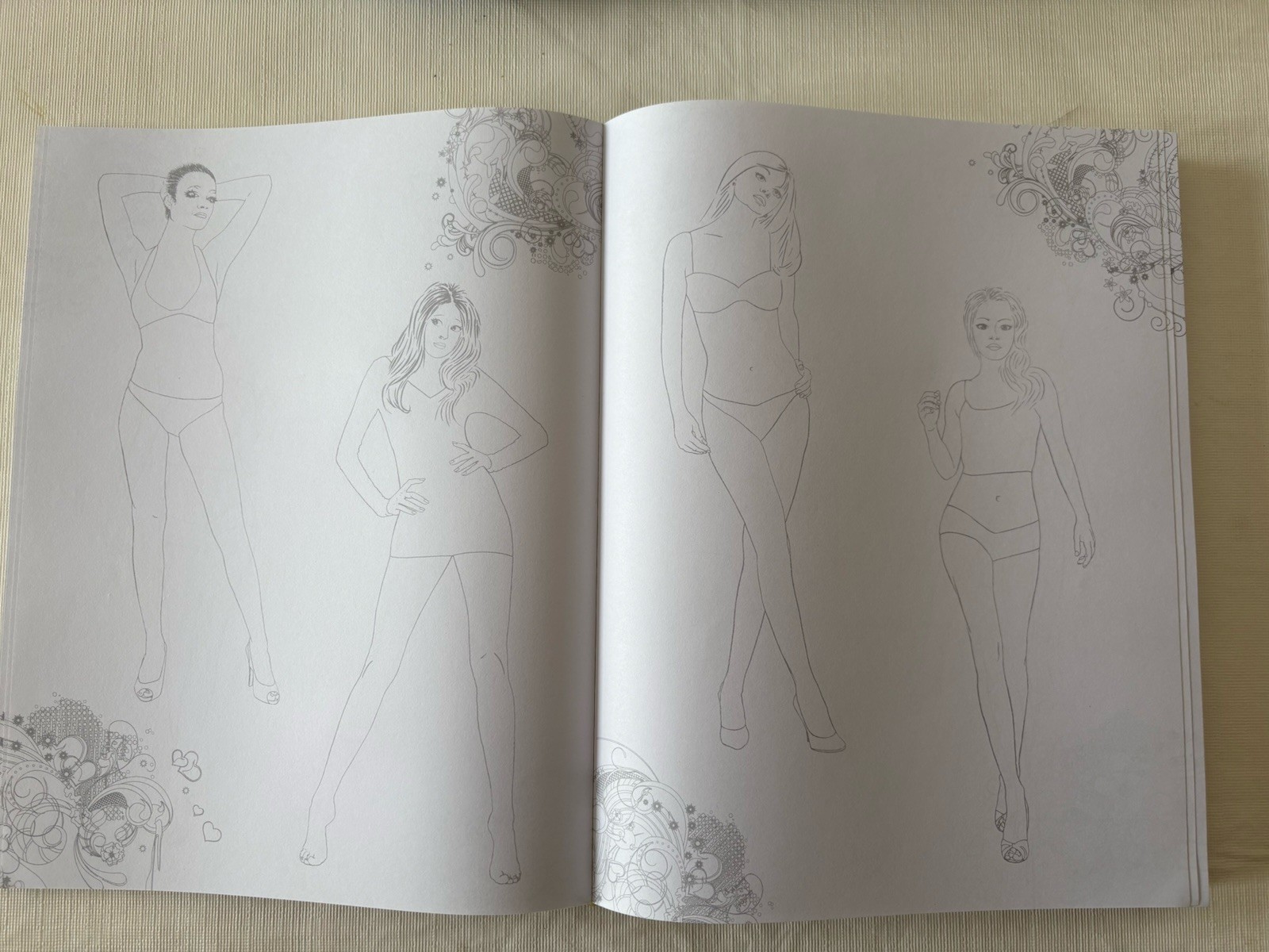 Fashion Girlz Fashion Design Sketch Book 400 Pages New