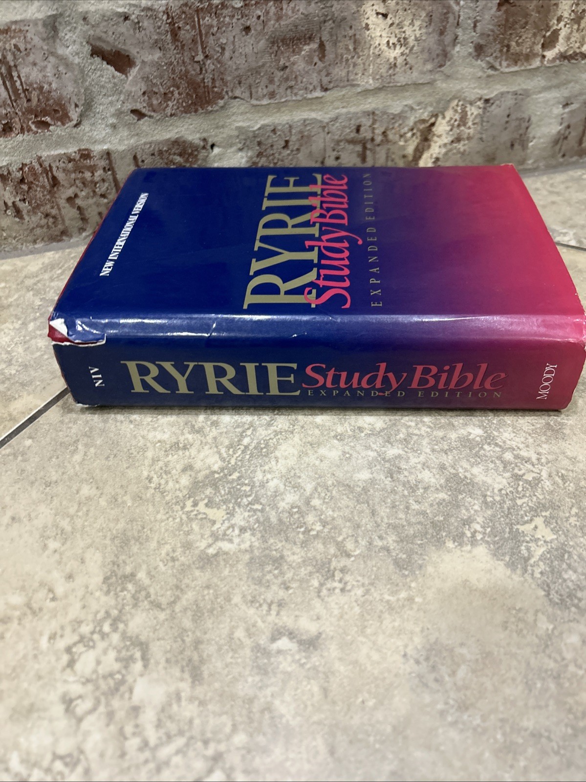 NIV Ryrie Study Bible 1994 Hardcover Text 1986