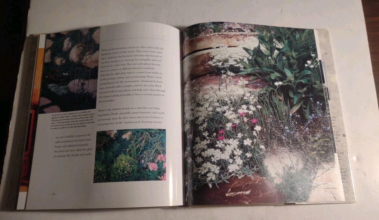 Mountain Style by Mary Whitesides. Hardcover Book. Gibbs-Smith Publisher.