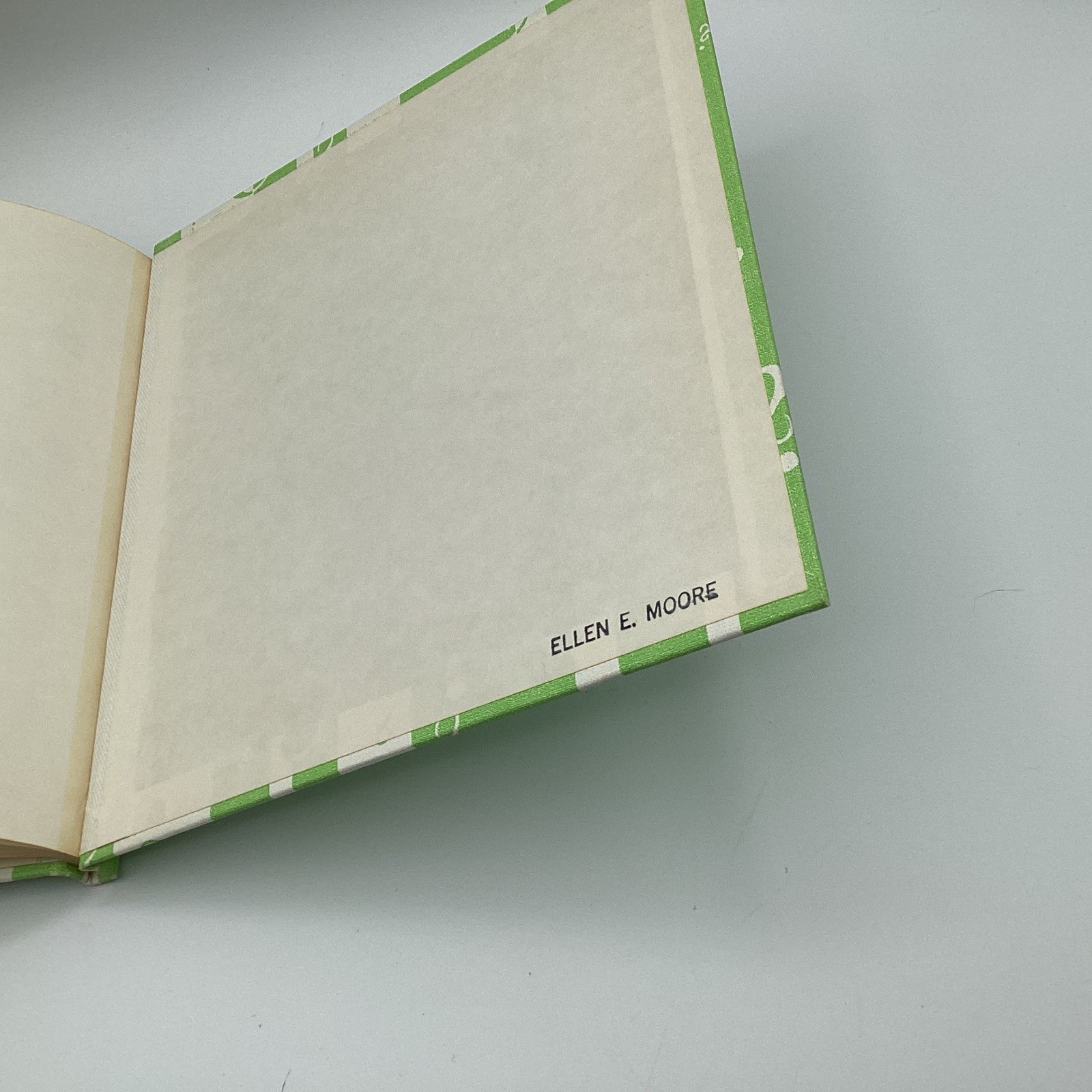 WHAT IS A TREE (The What Is It Series) by Gene Darby, Benfic Press, 1962