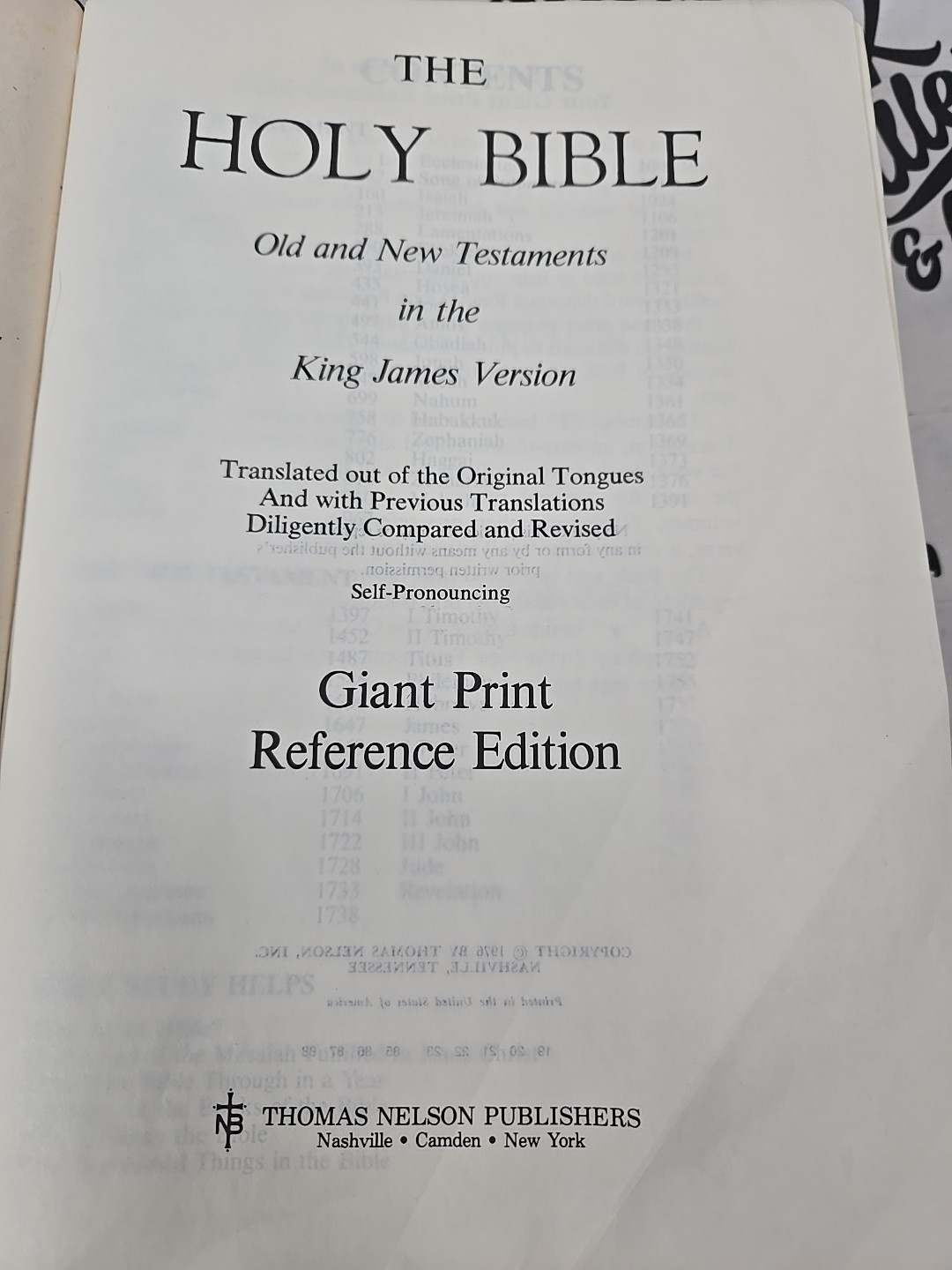 Holy Bible Reference Edition 1976 KJV Giant Print Thomas Nelson W/Bookmark