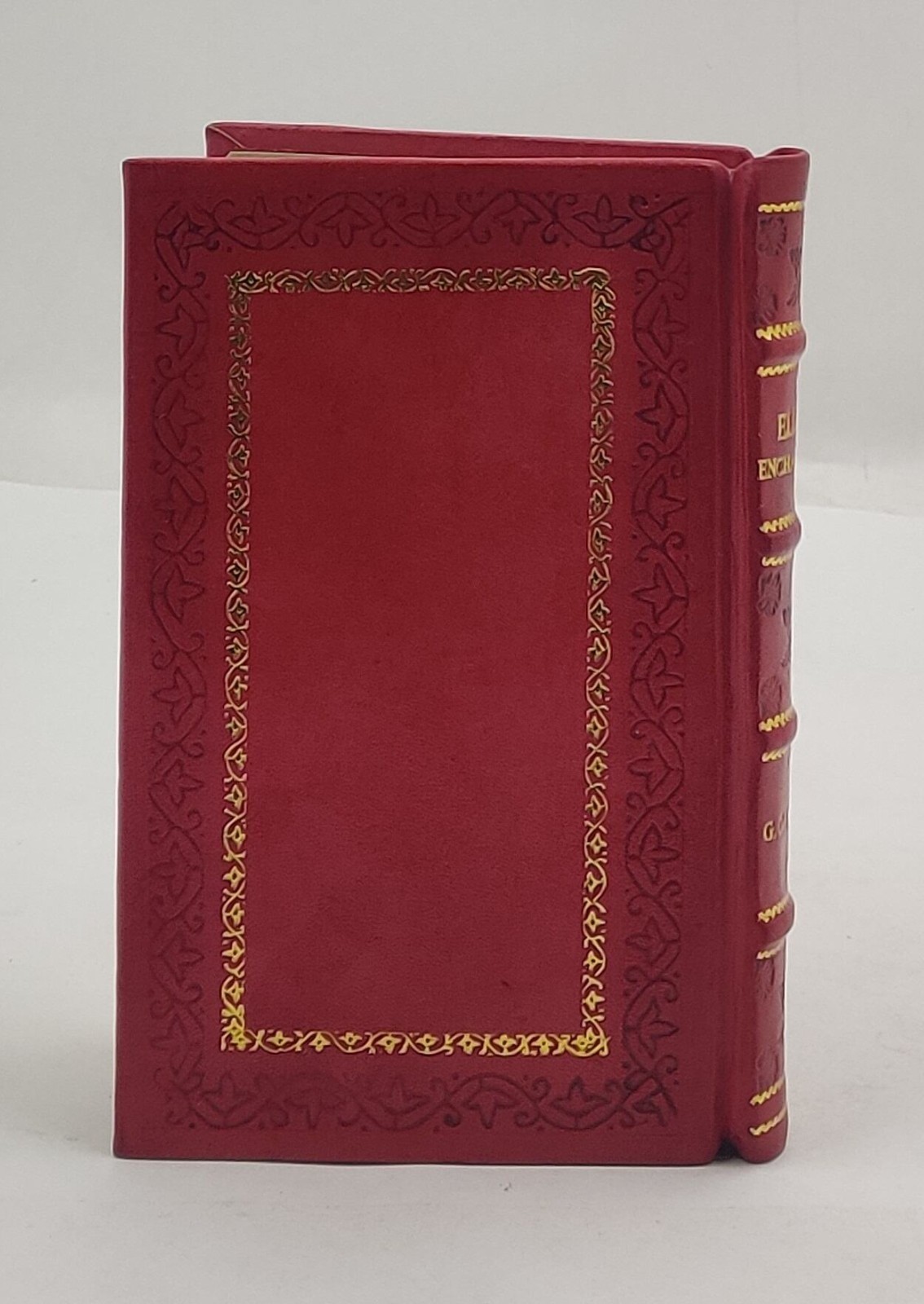 Ella Enchanted: A Newbery Honor Award Winner [PREMIUM LEATHER BOUND]