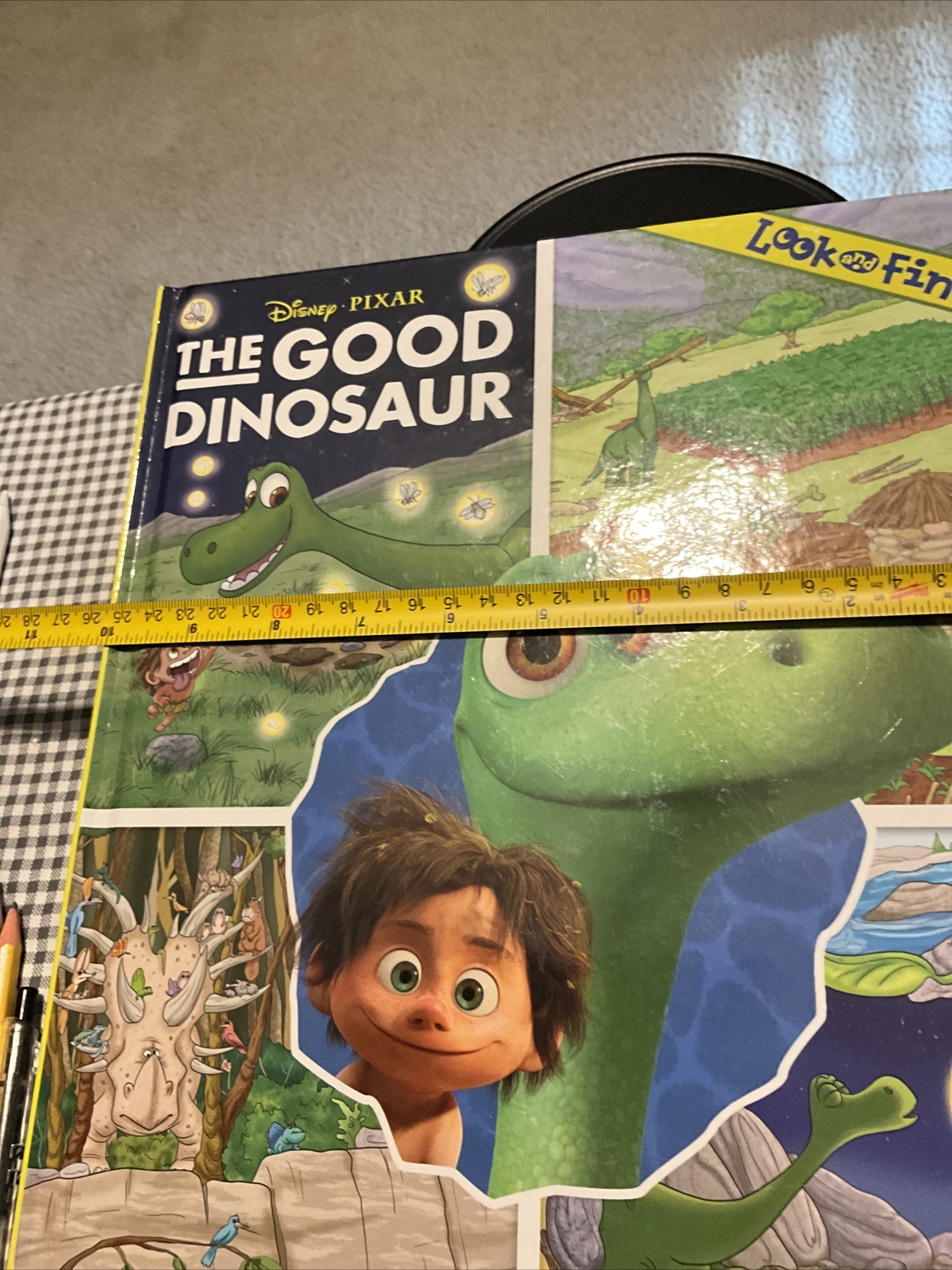 The Good Dinosaur Look &Find by Phoenix International Publications Book 2015 VTG