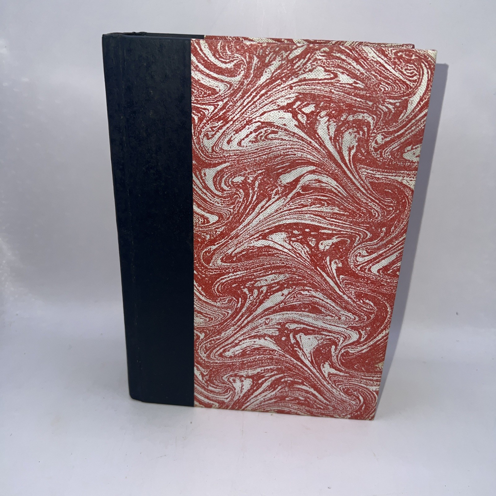Vintage Readers Digest Condensed Books Lot Of 2 Shelf Decor Colorful 1975 1988