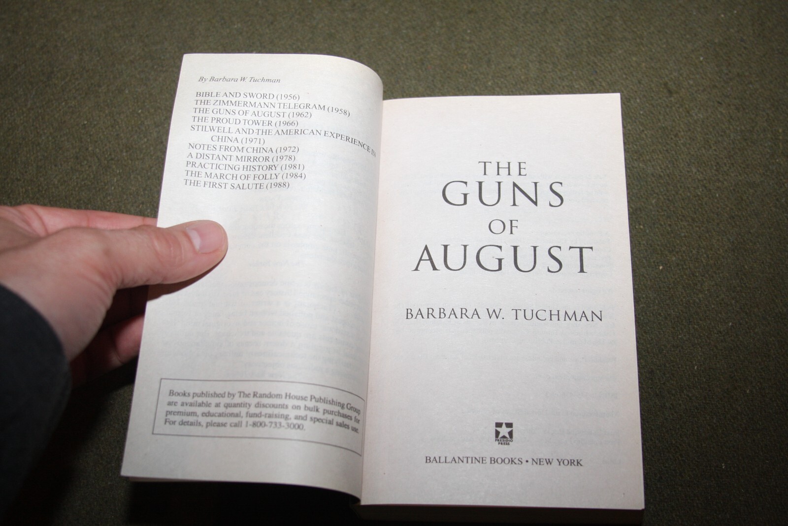 Guns of August by Barbara W. Tuchman 2004 PB