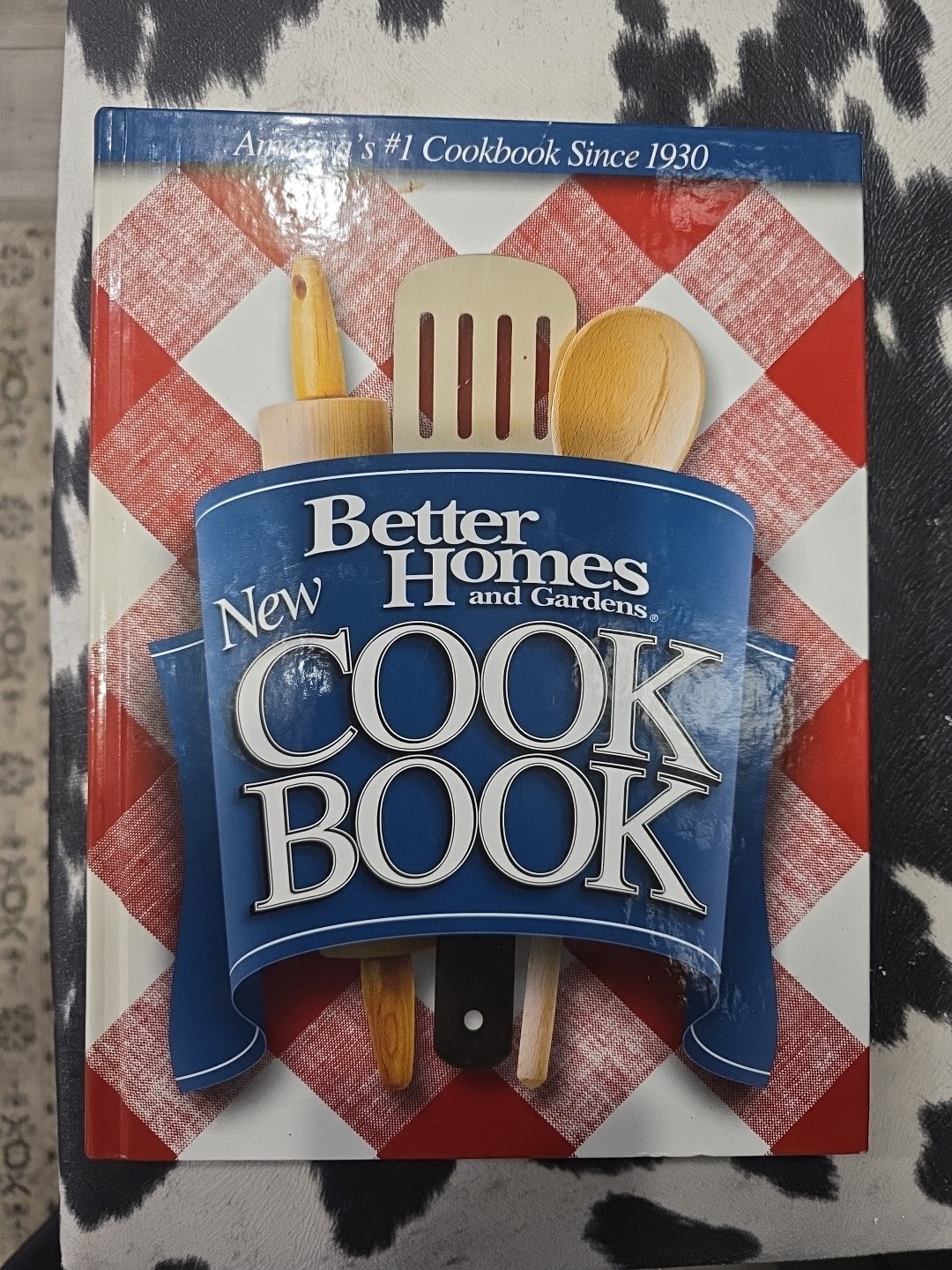 BETTER HOMES AND GARDENS: 2002 – 12TH Edition Cookbook – Hardcover. Looks New.
