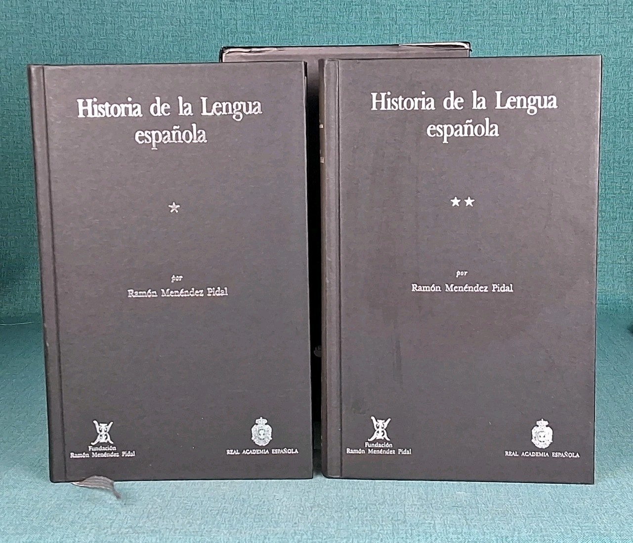 Historia de La Lenqua Espanola by Ramon Menedez Pidal Volums I & II w/ Case