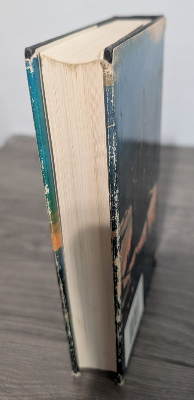 Perdido Street Station by China Mieville HARDCOVER Ballantine 2000