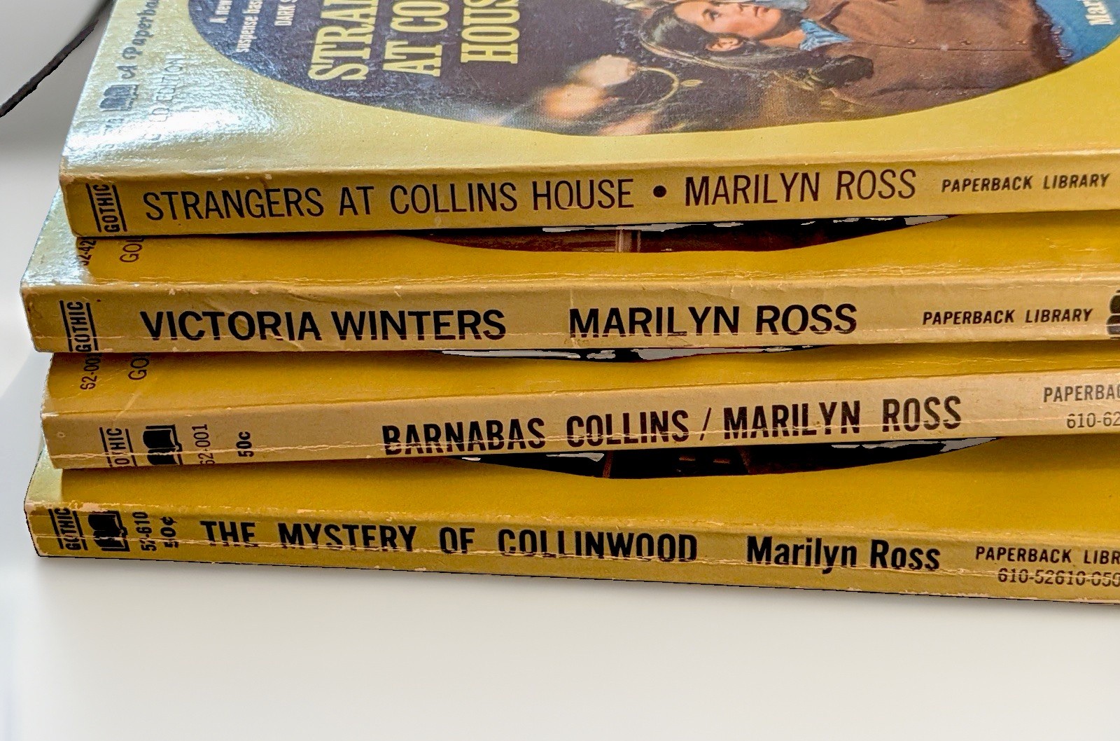 Vintage DARK SHADOWS SERIES PAPERBACK BOOKS Lot Of 10 Gothic Horror Marilyn Ross